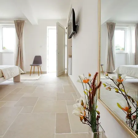 דירה Rita זאדאר